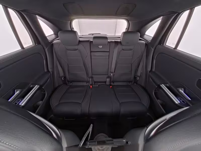 Mercedes-Benz GLA 35 AMG 4M Night Distr Sitzkli Perf Sitze Standh - Bild 7