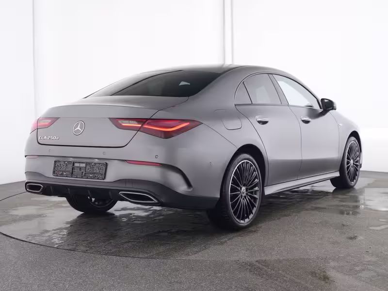 Mercedes-Benz CLA 250 e Coupé mit EQ Hybrid Technologie 360 LM - Bild 2