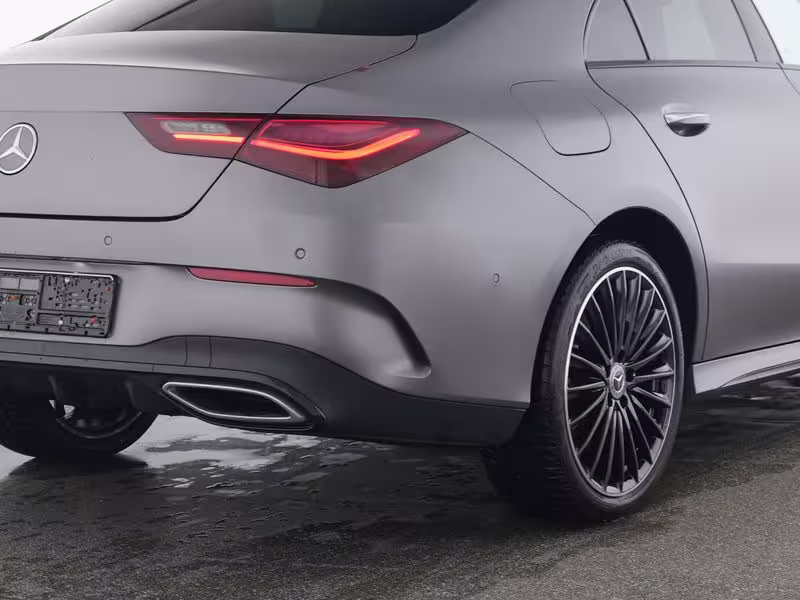 Mercedes-Benz CLA 250 e Coupé mit EQ Hybrid Technologie 360 LM - Bild 4