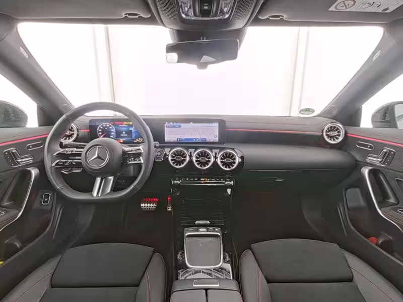 Mercedes-Benz CLA 250 e Coupé mit EQ Hybrid Technologie 360 LM - Bild 6