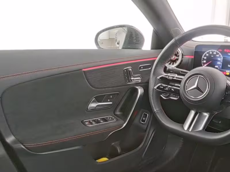 Mercedes-Benz CLA 250 e Coupé mit EQ Hybrid Technologie 360 LM - Bild 8