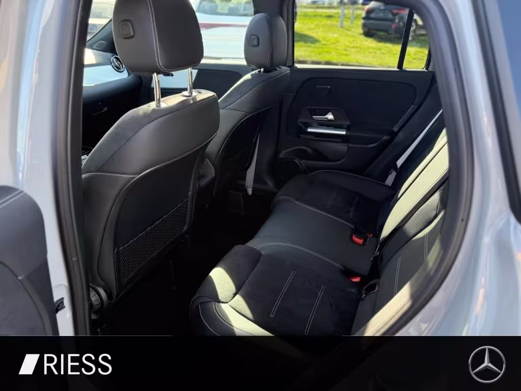 Mercedes-Benz GLA 200 d 4M AMG Sport Night Pano AHK keyless 20 GLA 200 - Bild 7