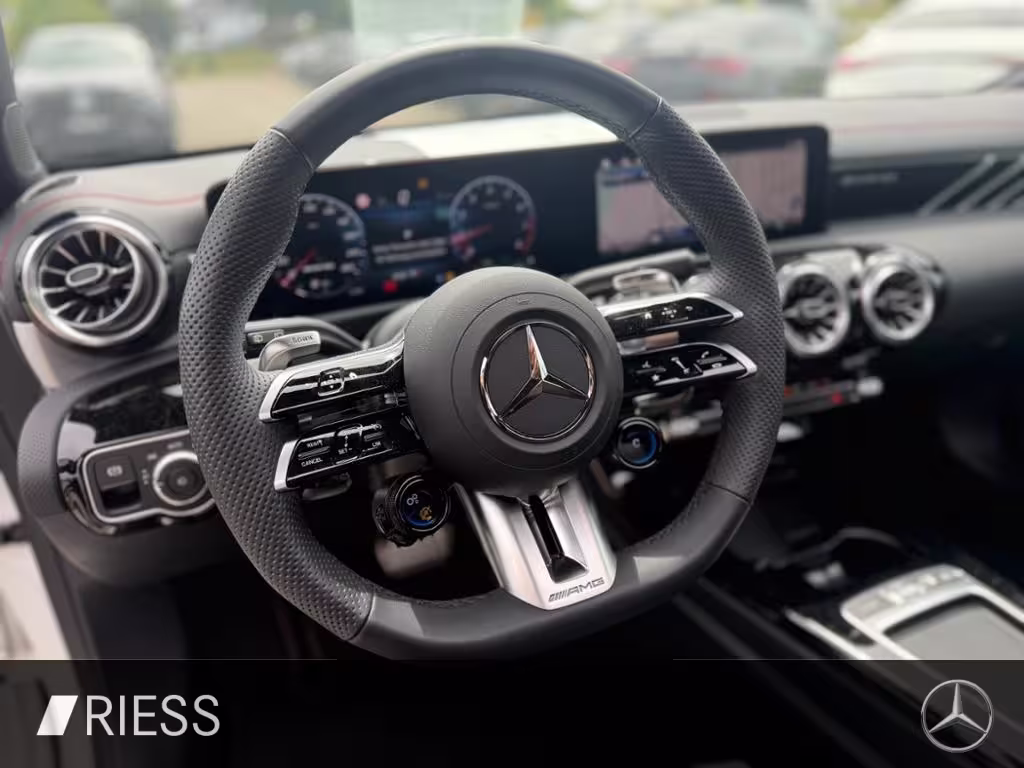 Mercedes-Benz CLA 35 AMG 4M SB Night Distr Pano Multi W-Paket 19 CLA 35 AMG Shooting Brake - Bild 13