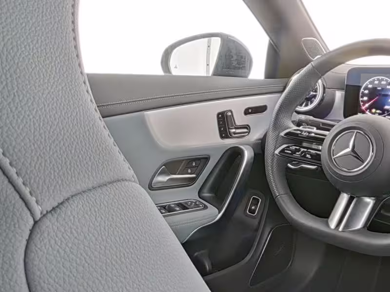 Mercedes-Benz CLA 250 e Cp AMG PANO HUD BURM KEYL NIGHT 360° - Bild 8