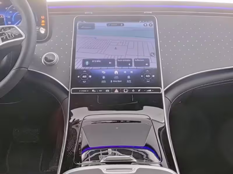 Mercedes-Benz EQE 350+ AMG Sport Night Distr AHK Airm HUD 21 - Bild 9