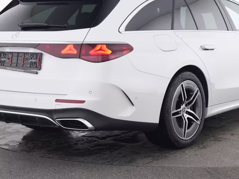 Mercedes-Benz E 300 e T AMG Sport Distr AHK Assistent 19 - Bild 4