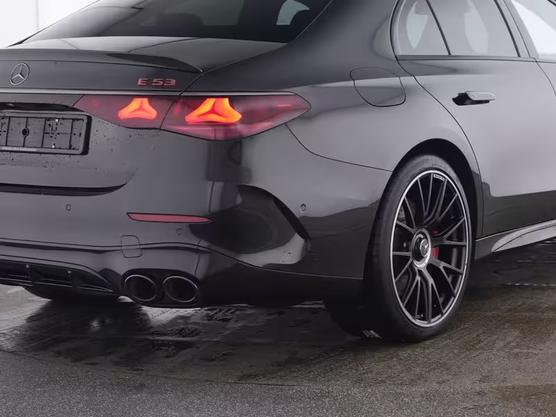 Mercedes-Benz E 53 AMG HYBRID 4MATIC+ Limousine Night Distr Pano Perf Sitz Super Drivers 21 - Bild 4