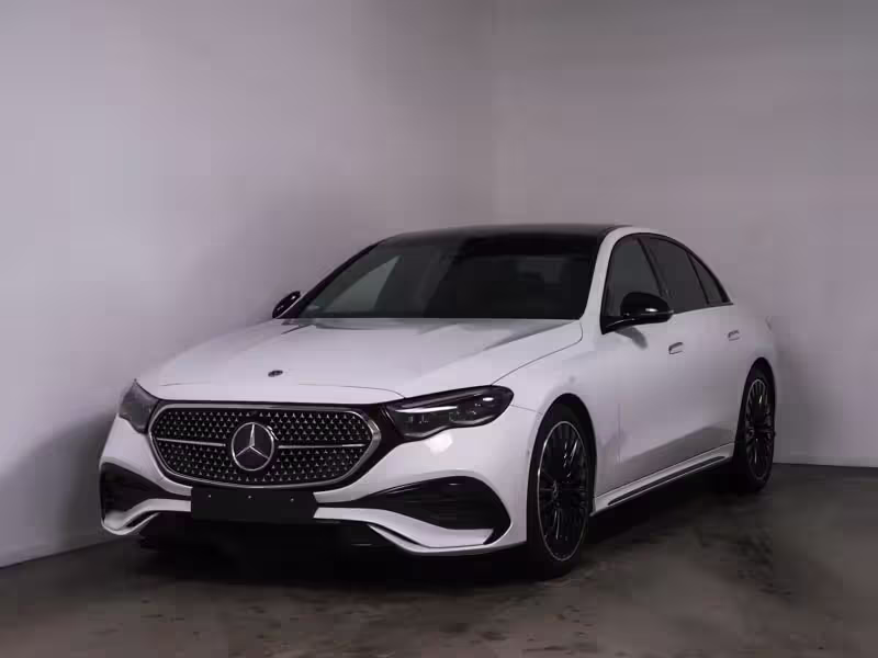 Mercedes-Benz E 220 d AMG Sport Night Distr Pano AHK Super 20