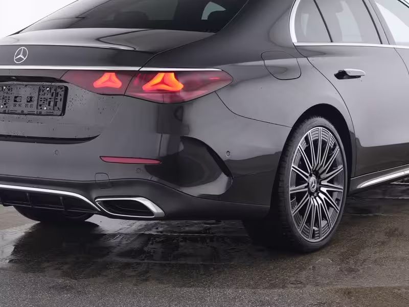 Mercedes-Benz E 220 d AMG Sport Distr Pano Sitzkl Standh Burmes E 220 - Bild 4