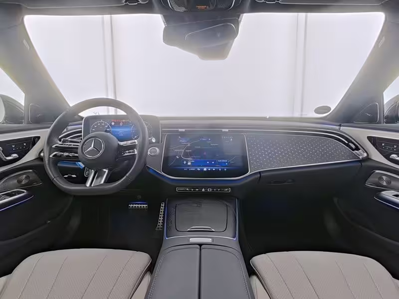 Mercedes-Benz E 220 d AMG Sport Distr Pano Sitzkl Standh Burmes E 220 - Bild 6