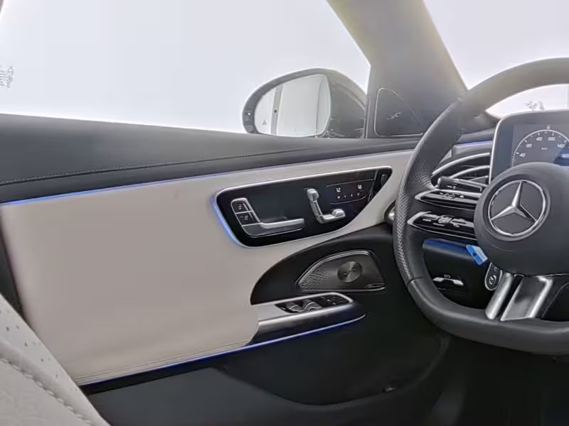 Mercedes-Benz E 220 d AMG Sport Distr Pano Sitzkl Standh Burmes E 220 - Bild 8