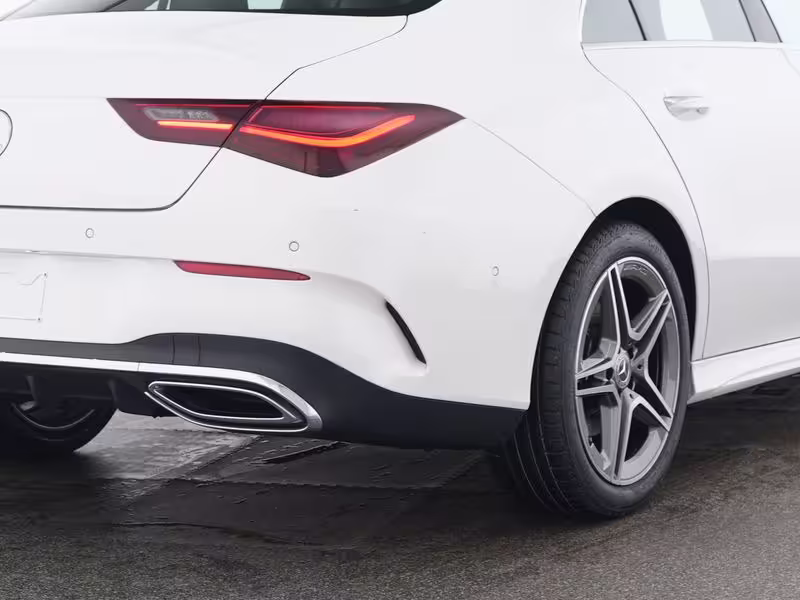 Mercedes-Benz CLA 200 d AMG Sport Navi LED Keyless W-Paket 18 CLA 200 - Bild 4