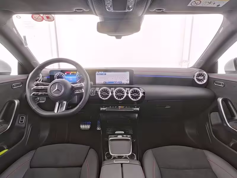 Mercedes-Benz CLA 200 d AMG Sport Navi LED Keyless W-Paket 18 CLA 200 - Bild 6