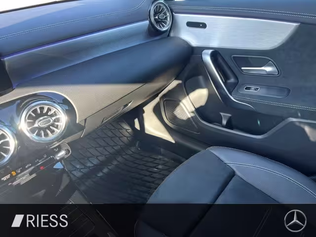 Mercedes-Benz A 250 e Kompaktlimousine AMG-KAM-LED-AMBI- A 250 - Bild 13