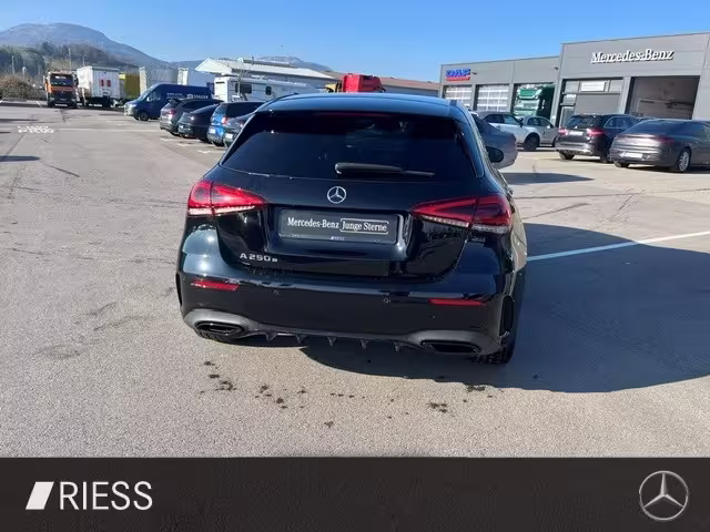 Mercedes-Benz A 250 e Kompaktlimousine AMG-KAM-LED-AMBI- A 250 - Bild 7