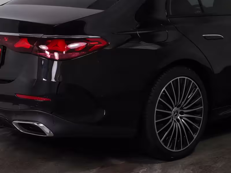 Mercedes-Benz E 220 d Limousine AMG SUPERSCREEN PANO BURM NIGHT E 220 - Bild 5