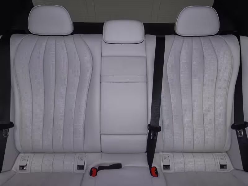 Mercedes-Benz E 220 d Limousine AMG SUPERSCREEN PANO BURM NIGHT E 220 - Bild 8