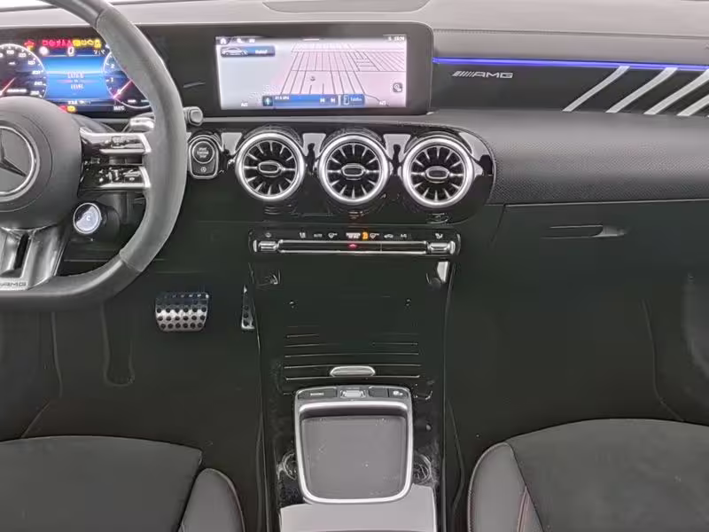 Mercedes-Benz CLA 35 AMG 4MATIC Coupé AUT DynLicht Kam. KlimaA CLA 35 AMG - Bild 9