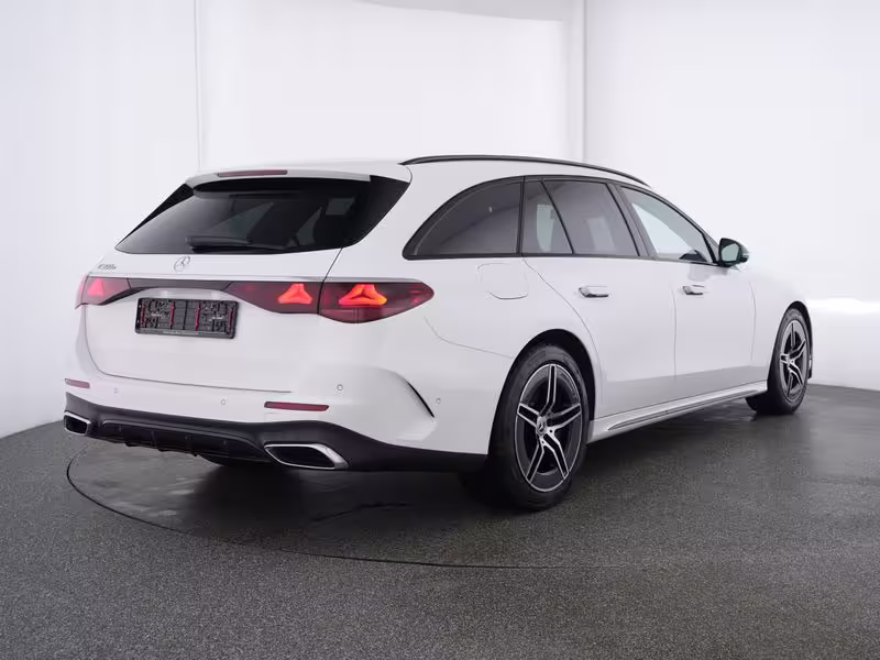 Mercedes-Benz E 300 e T-Modell mit EQ Hybrid Technologie 360 E 300 - Bild 2