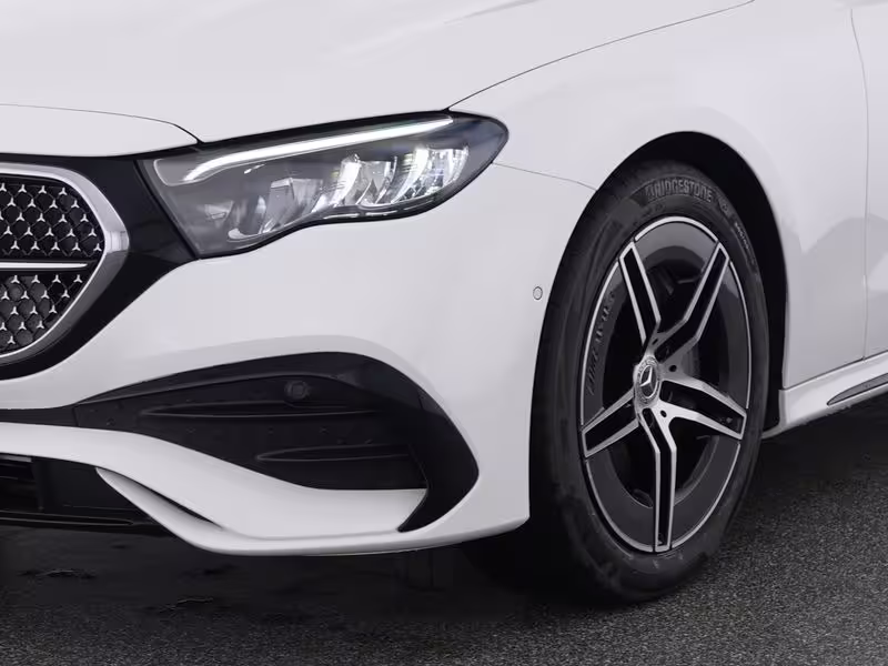 Mercedes-Benz E 300 e T-Modell mit EQ Hybrid Technologie 360 E 300 - Bild 3