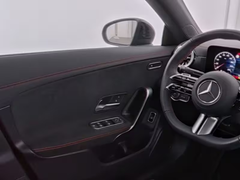 Mercedes-Benz CLA 200 d Coupé AMG SPORT PANO NIGHT 19 WINTER-P CLA 200 - Bild 8