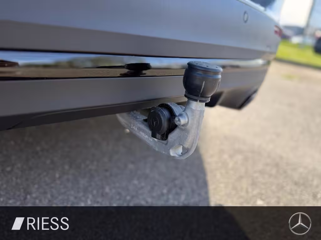 Mercedes-Benz GLA 200 AMG Sport Night Distr Pano AHK 19 GLA 200 - Bild 17