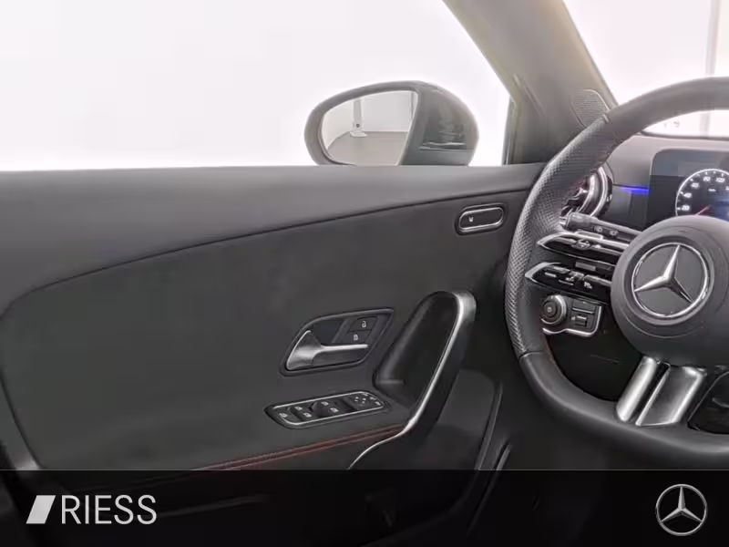 Mercedes-Benz A 200 AMG Sport Distr Pano Keyl W-Paket Kamera A 200 - Bild 9