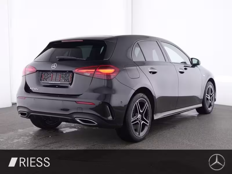 Mercedes-Benz A 250 e AMG Sport Night Distr Pano W-Paket 18 A 250 - Bild 3