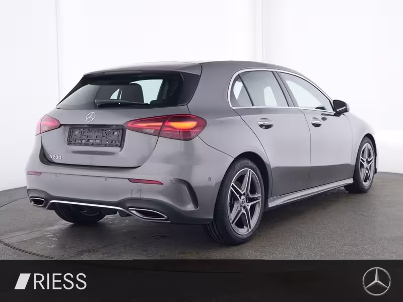 Mercedes-Benz A 200 AMG Sport Distr Vorr Pano W-Paket Kamera 18 A 200 - Bild 3