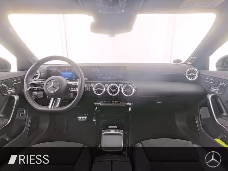 Mercedes-Benz CLA 200 d Coupé 360 AUT DynLicht Fernlichtass. CLA 200 - Bild 7