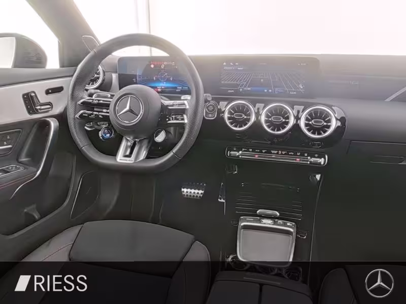 Mercedes-Benz A 35 AMG 4MATIC  Kompaktlimousine Alpin grau Night Pano 19 A 35 AMG - Bild 6