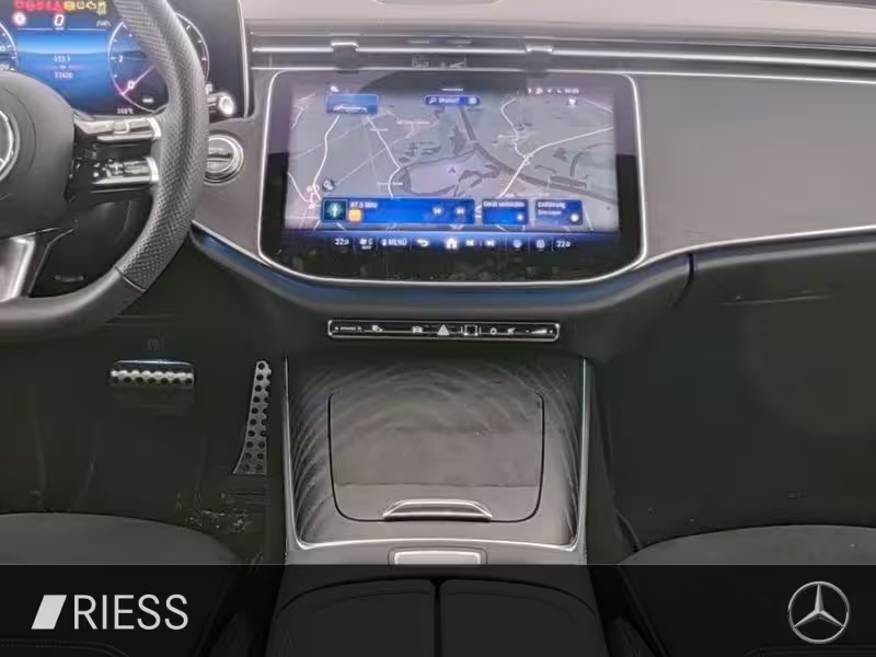 Mercedes-Benz E 220 d Lim AMG Sport Night Distr Pano Keyless 19 E 220 - Bild 10