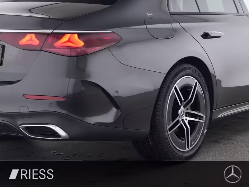 Mercedes-Benz E 220 d Lim AMG Sport Night Distr Pano Keyless 19 E 220 - Bild 5