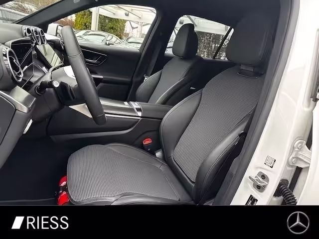 Mercedes-Benz GLC 200 4M Avantgarde Navi LED AHK Kamera 18 GLC 200 - Bild 9