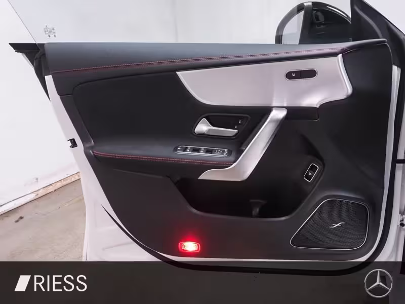 Mercedes-Benz CLA 200 Coupé 360 AUT Kam. KeyLess KlimaA LED LM CLA 200 - Bild 10