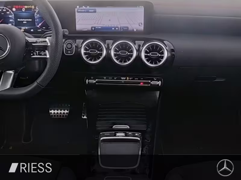 Mercedes-Benz CLA 200 AMG Sport Night Edition Distr Pano 19 CLA 200 - Bild 10