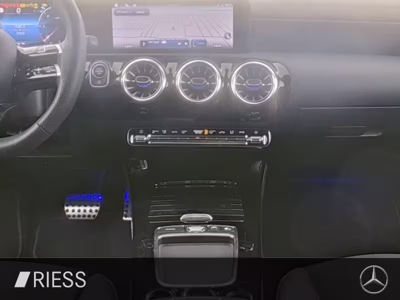 Mercedes-Benz CLA 200 d AMG SPORT PANO NIGHT PREMIUM WINTER-P CLA 200 - Bild 10