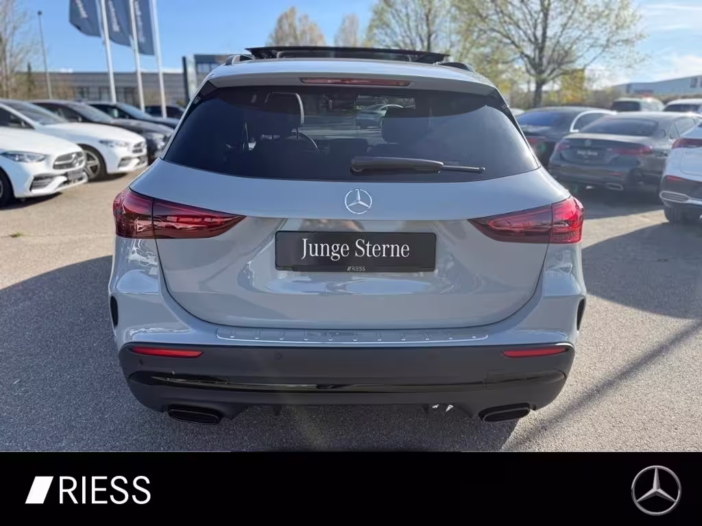 Mercedes-Benz GLA 200 d 4M AMG Sport Night Pano AHK Keyless 360 20 GLA 200 - Bild 9