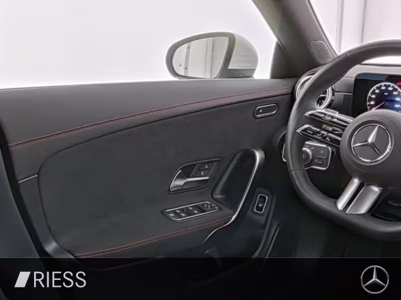 Mercedes-Benz CLA 250 e Coupé mit EQ Hybrid Technologie AMG Sport Distr Pano AHK 360 CLA 250 - Bild 9
