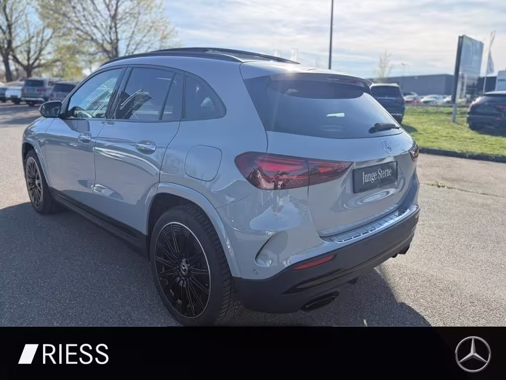 Mercedes-Benz GLA 200 AMG Sport Night Distr Pano AHK Keyless 20 GLA 200 - Bild 8