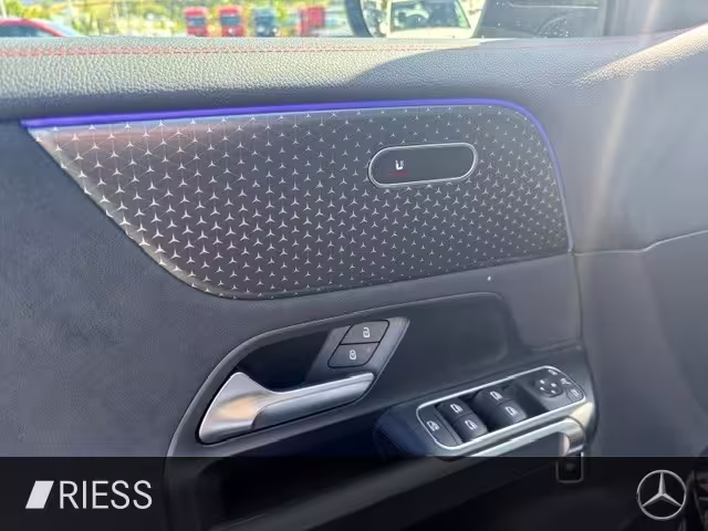 Mercedes-Benz EQB 300 4M AMG Sport Distr Pano W-Paket Kamera EQB - Bild 13