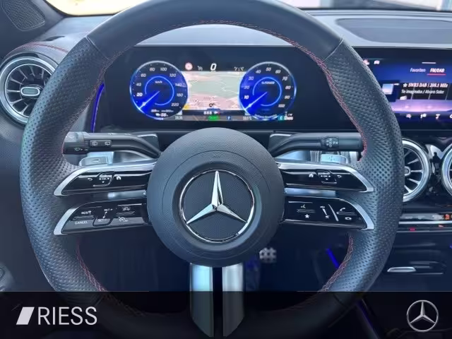 Mercedes-Benz EQB 300 4M AMG Sport Distr Pano W-Paket Kamera EQB - Bild 15