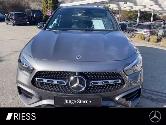 Mercedes-Benz GLA 200 AMG Sport Night Distr AHK Pano GLA 200 - Bild 13