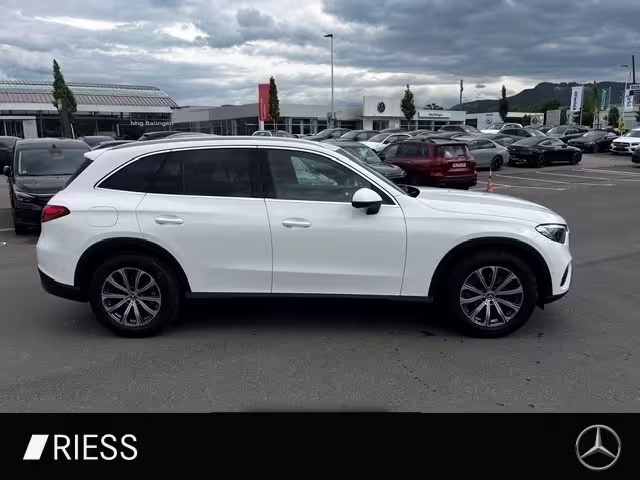 Mercedes-Benz GLC 200 4M Avantgarde Navi LED AHK Keyless 18 GLC 200 - Bild 9