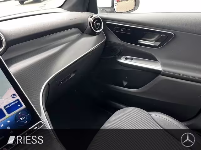 Mercedes-Benz GLC 200 4M Avantgarde Navi LED AHK Keyless 18 GLC 200 - Bild 12