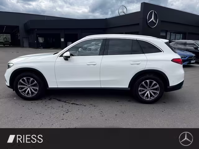 Mercedes-Benz GLC 200 4M Avantgarde Navi LED AHK Keyless 18 GLC 200 - Bild 3