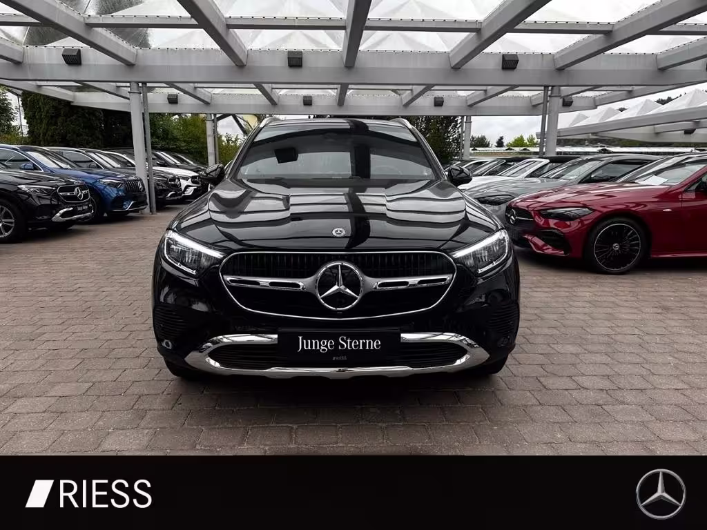 Mercedes-Benz GLC 200 4M Avantgarde Navi LED AHK Keyless 18 GLC 200 - Bild 3