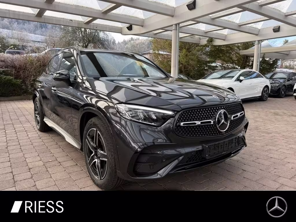 Mercedes-Benz GLC 220 d 4M AMG Sport Night Distr Pano AHK 360 19 GLC 220 - Bild 4