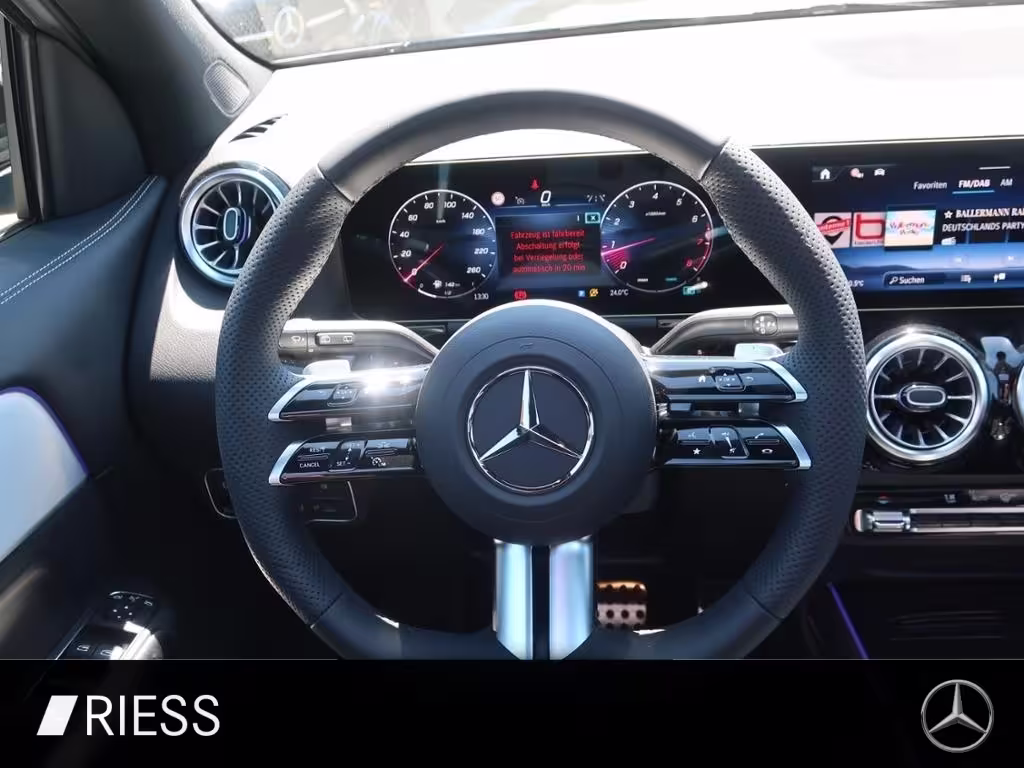Mercedes-Benz GLA 200 d 4M AMG Sport Night Pano AHK 360 20 GLA 200 - Bild 11
