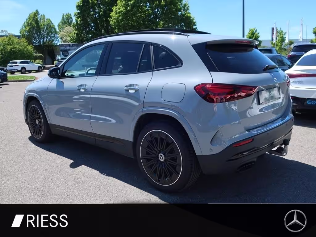 Mercedes-Benz GLA 200 d 4M AMG Sport Night Pano AHK 360 20 GLA 200 - Bild 12